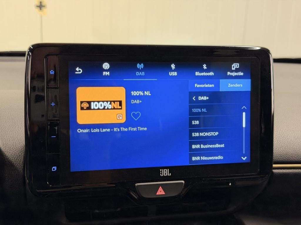 Toyota Yaris Cross 1.5 hybrid launch edition| jbl |hud| awd| stoelverw+stuu