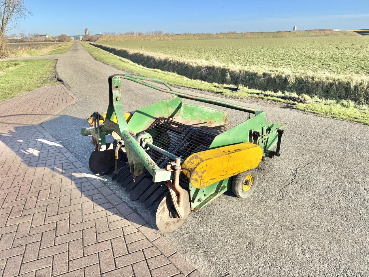 Thyregod 2-rijige voorraadrooier voor aardappels