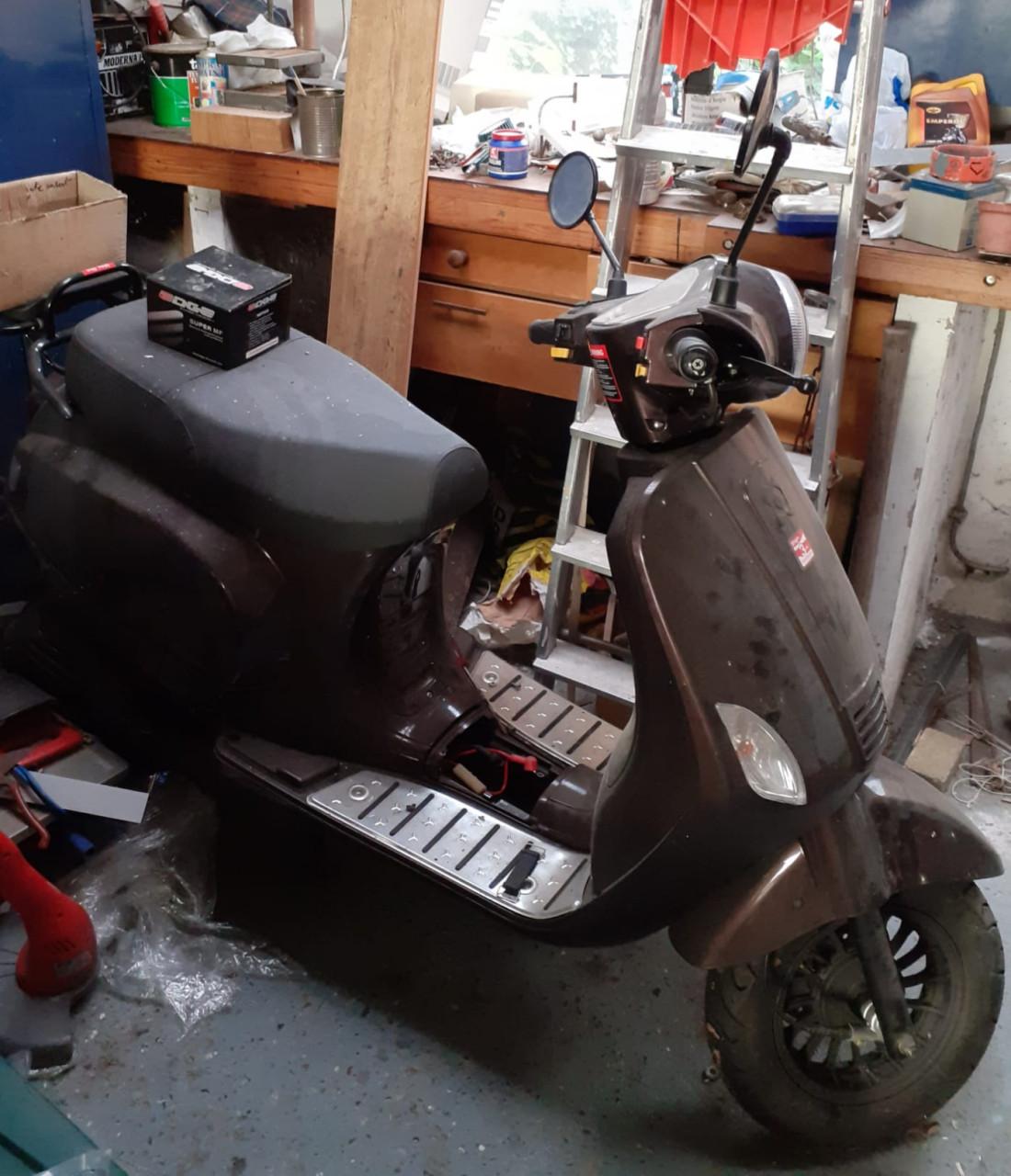 Scooter rijklaar met maar 98.6 km erop