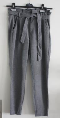 Grijze pantalon met centuur maat s-32