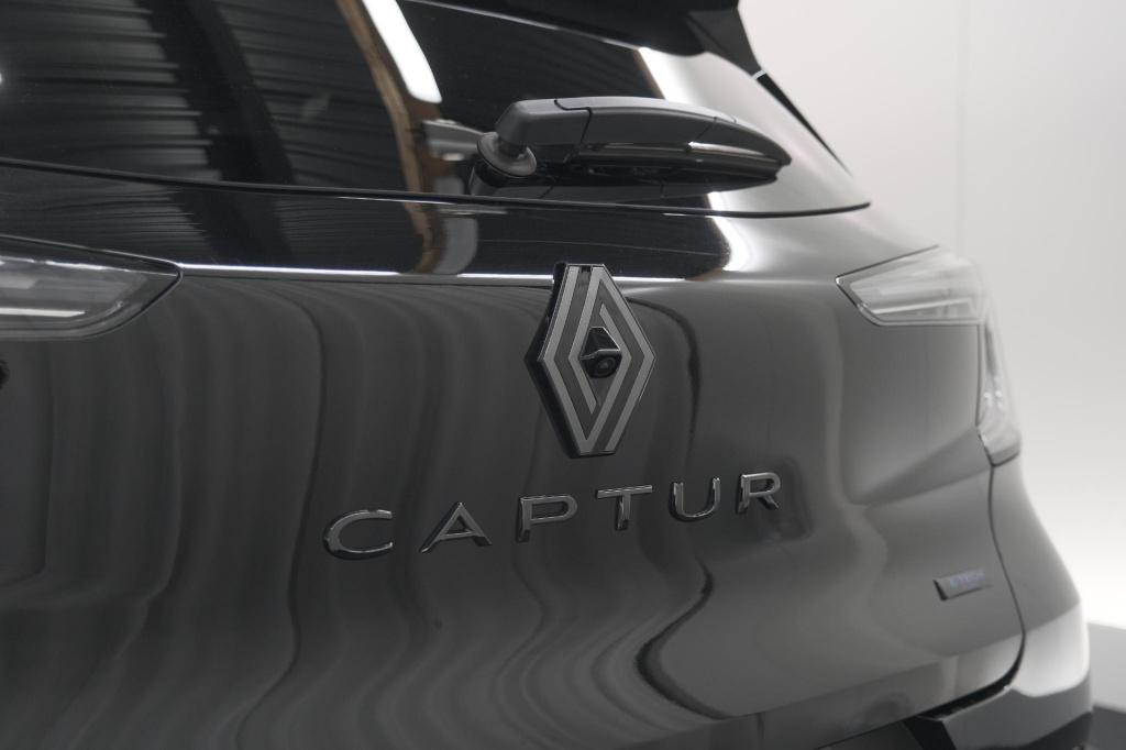 Renault Captur 1.8 e-tech full hybrid 160 esprit alpine | rondom camerazich