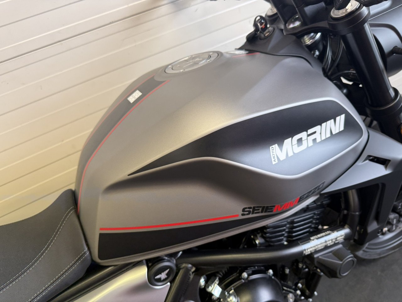 Moto Morini Seiemmezzo STR 650 nu €6999,- all in!