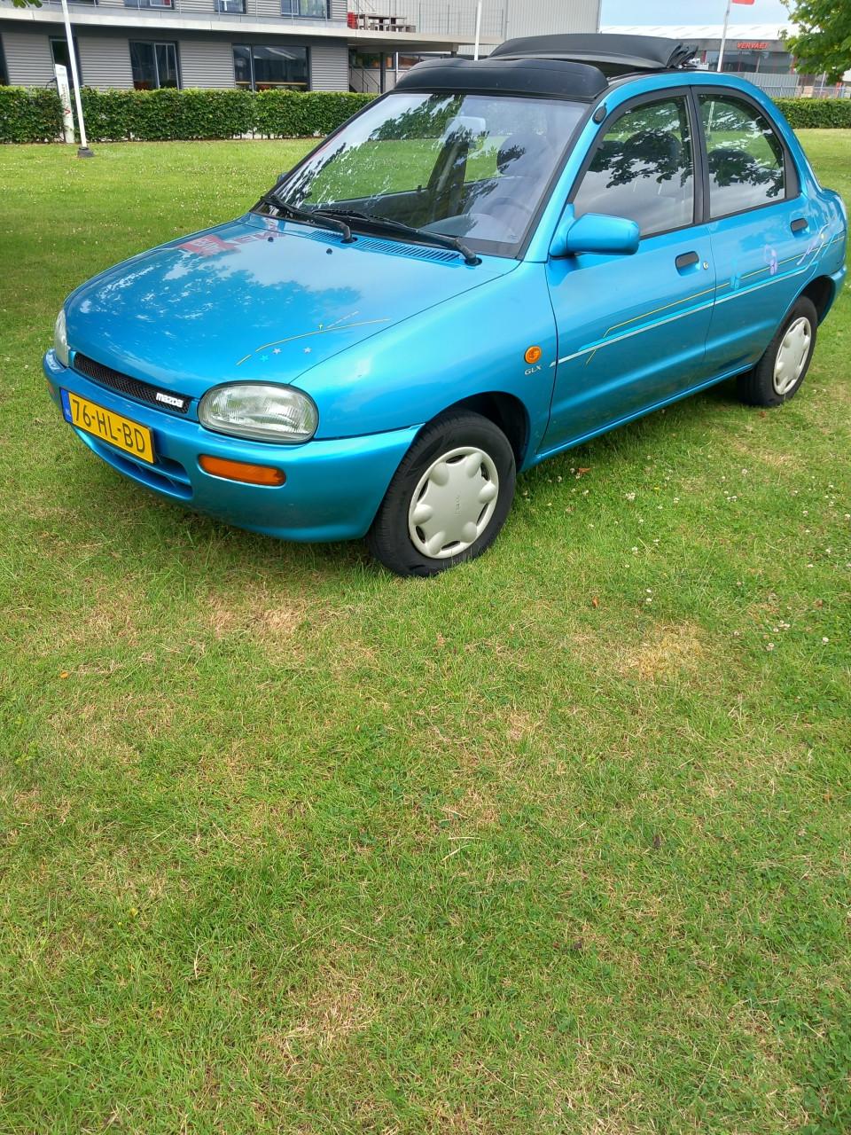 Mazda 121 db Cabrio top Bolhoedje 2 jaar apk