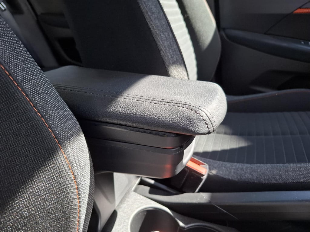 Peugeot 2008 suv 1.2 100 active pack nav/cam/trekhaak