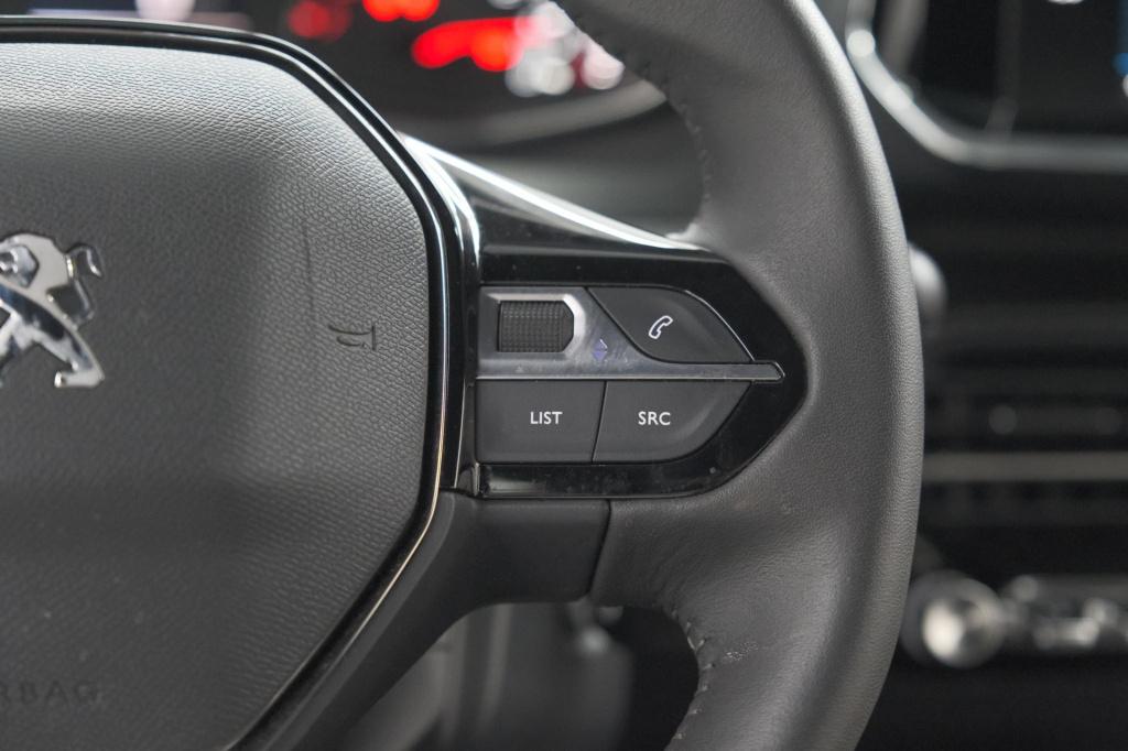 Peugeot 2008 puretech 100 active pack | allseason banden | parkeersensoren 