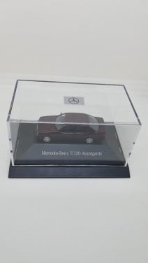10 Mercedes Miniatuur Auto's 1:87  Bieden Vanaf €20