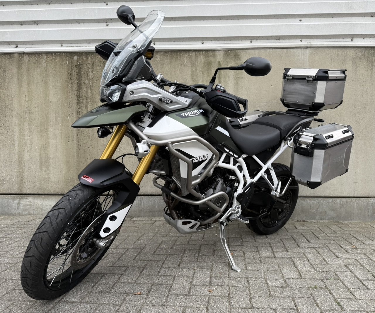 Complete en jonge Triumph Tiger 900 Rally Pro slechts 4800km
