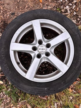 Enzo velgen 5x114.3 ET40 215/60 R17