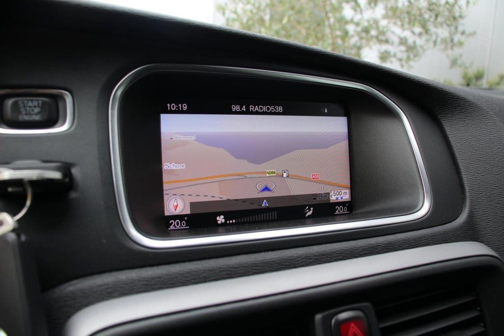 Volvo V40 2.0 t2 momentum polar+ navi - led - half leder - 1e eigenaar - lm