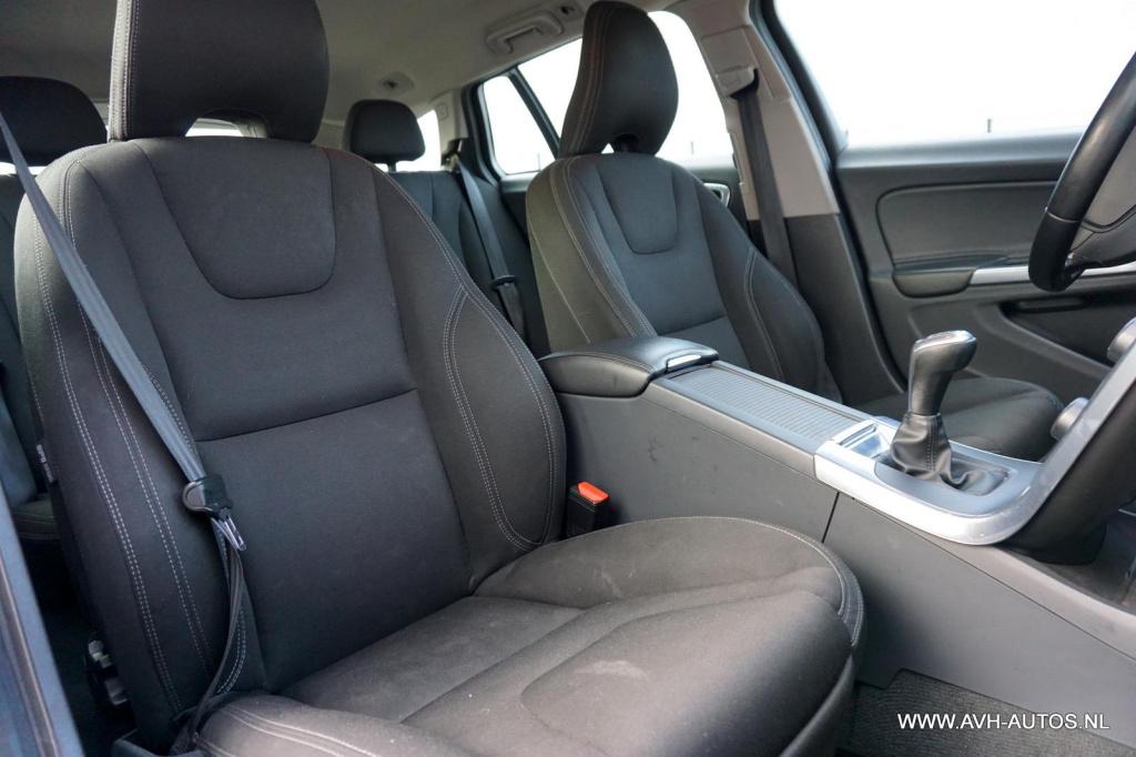 Volvo V60 2.0 d3 kinetic
