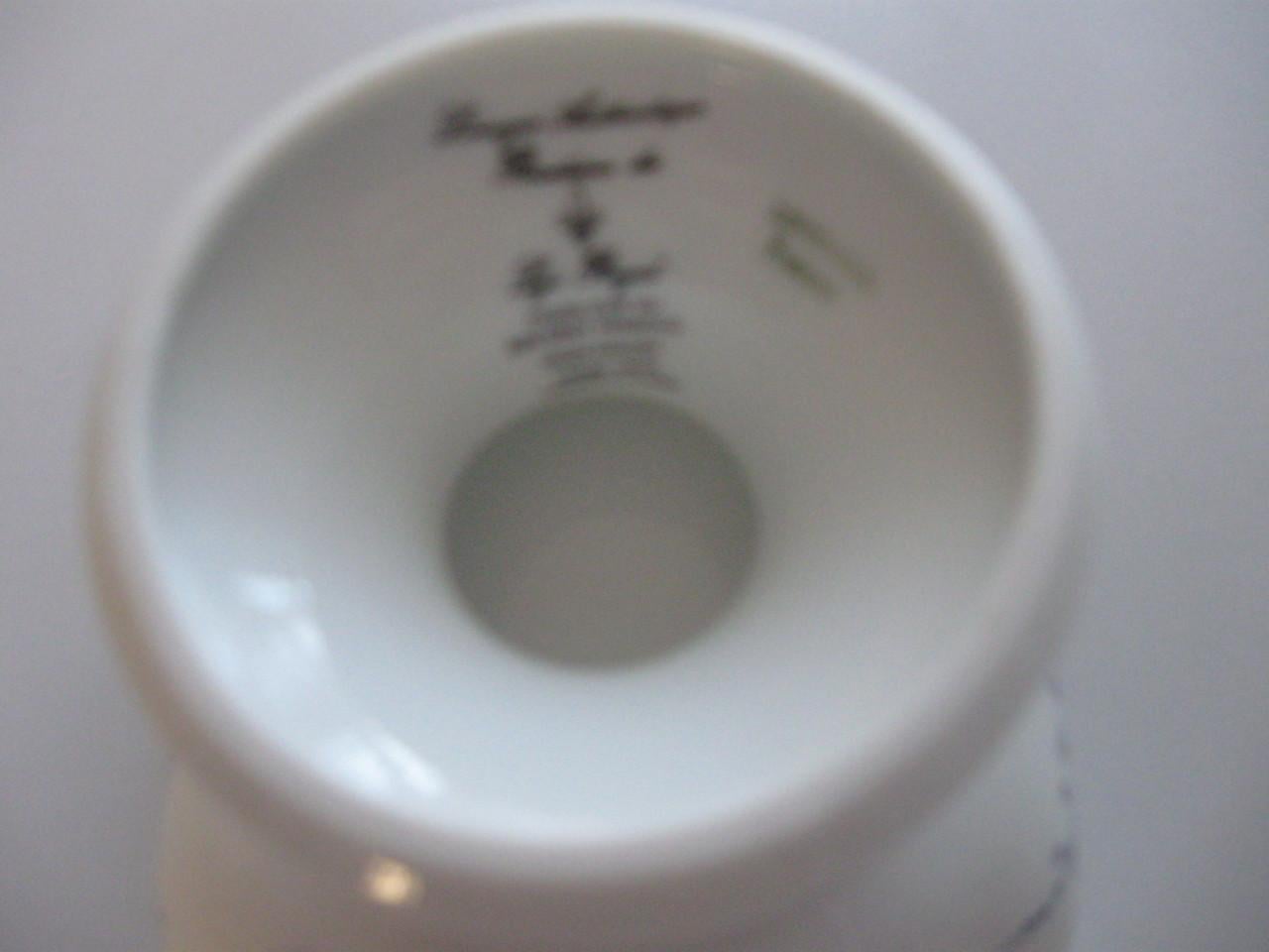 Porselein schaaltje op voet