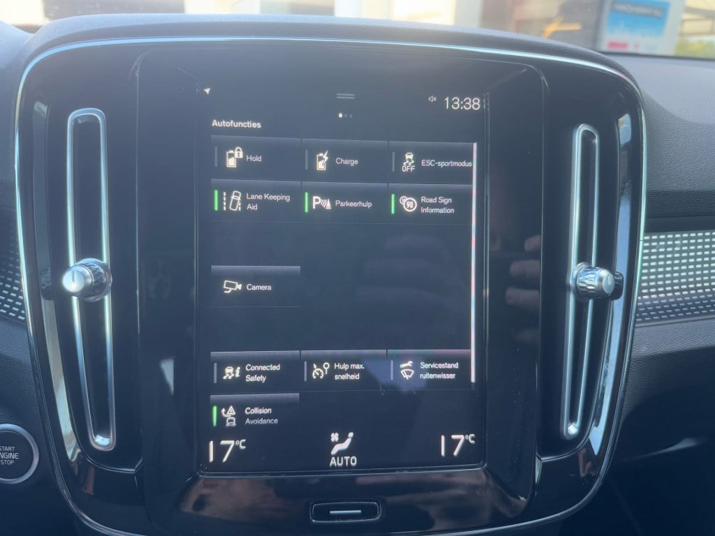 Volvo XC40 1.5 t4 recharge r-design
