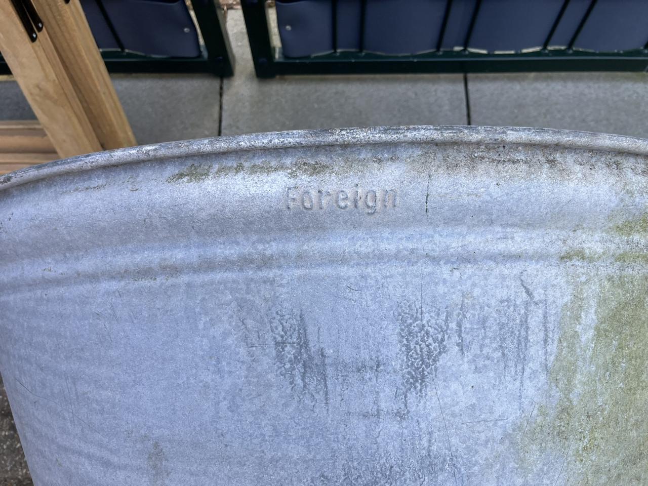 2 Grote wasteilen, metaal verzinkt