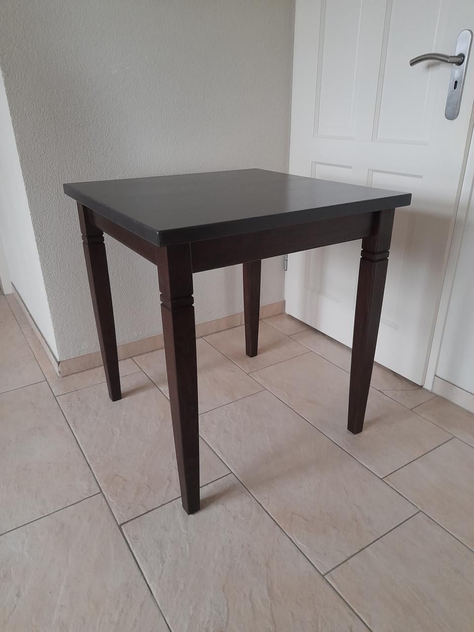 Massief houten tafel 70 x 70 x 75H (in goede staat )GERESERVEERD