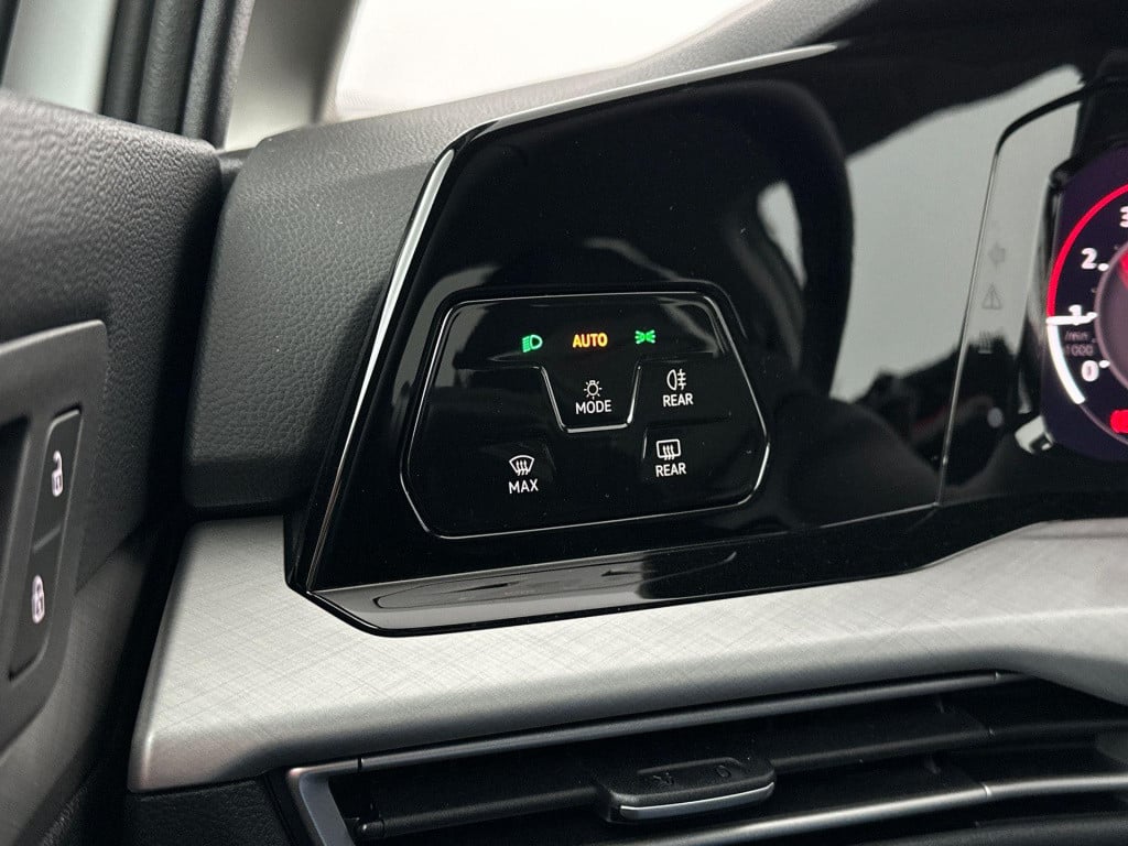 Volkswagen Golf variant 1.5 etsi life business dsg7 130pk