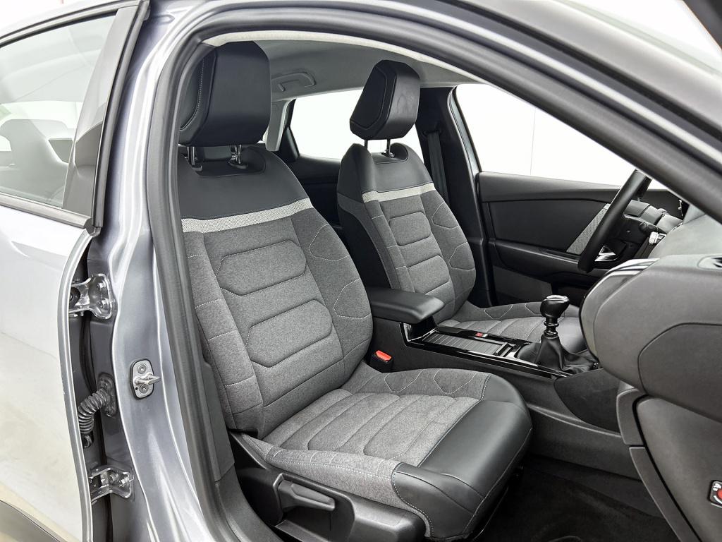 Citroen C4 130 pk feel edition | rijklaar | camera | comfort seats | naviga