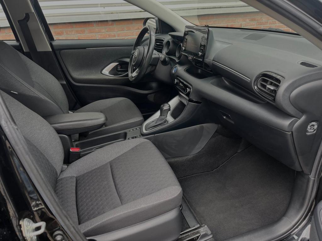 Toyota Yaris 1.5 hybrid dynamic | orig. nl | 1e eig. | btw