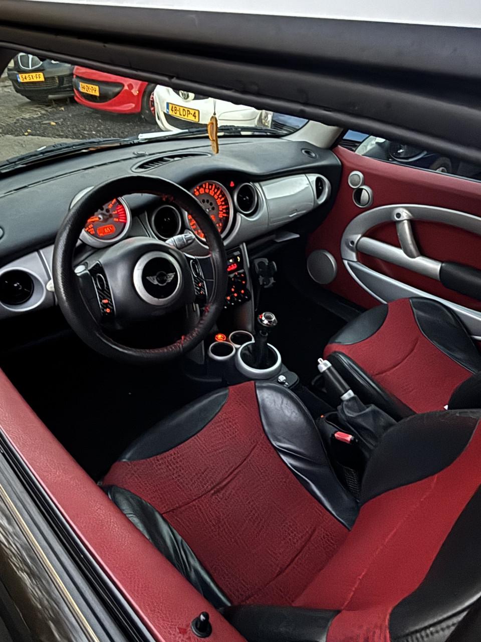 Mini cooper met een jaar apk!