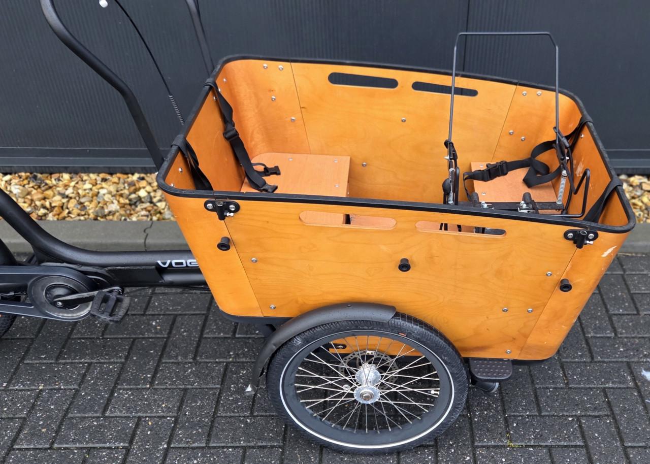 Mooie nette VOGUE Carry 3 3052km  elektrische bakfiets Zwart/Bruin