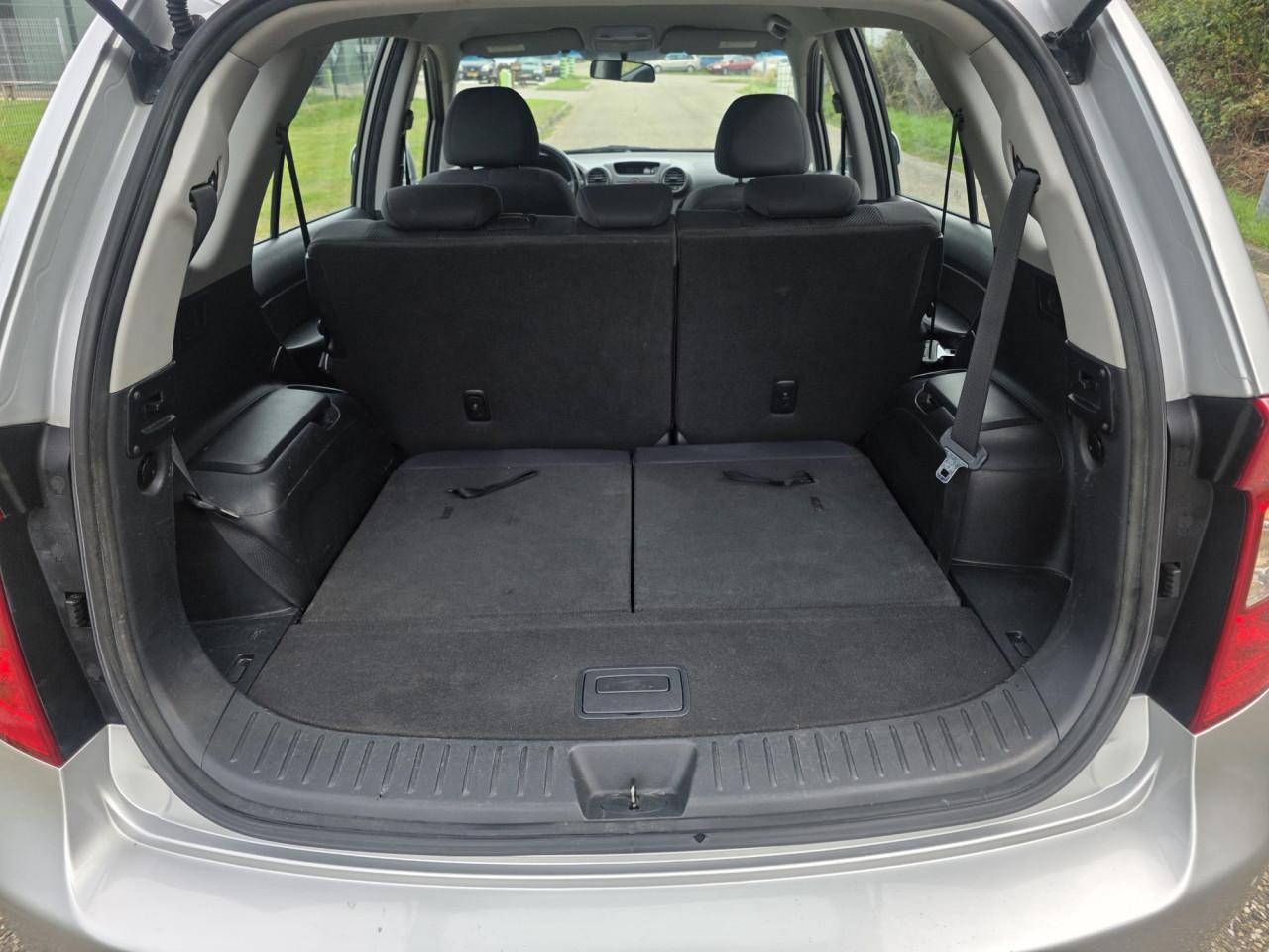 Kia Carens 2.0 CVVT X-ecutive 7 Persoon's!