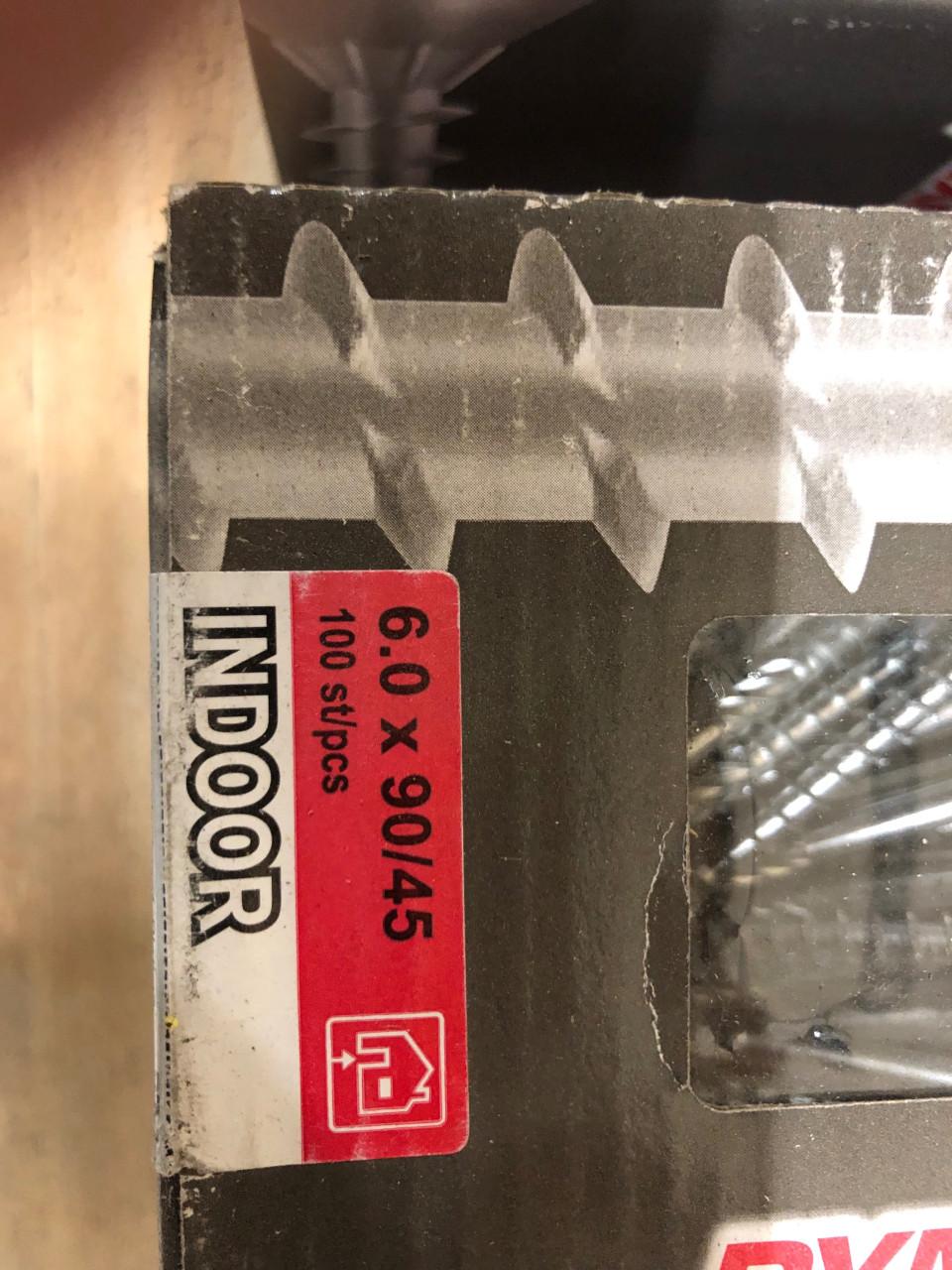 Grote dikke schroeven  en draadnagels 5 euro per doos