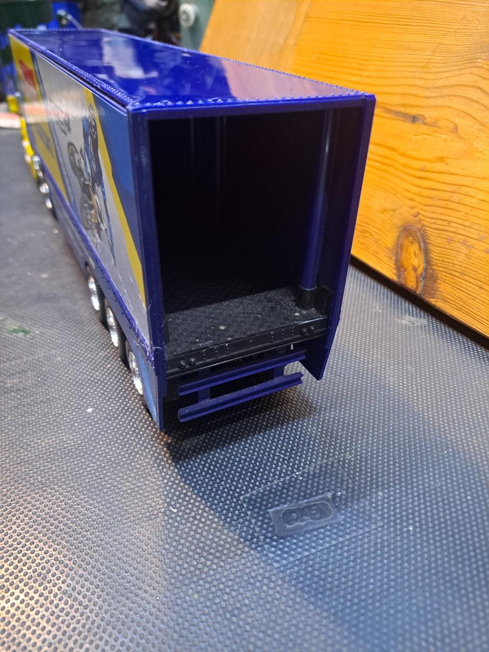 Suzuki cross , truck Ricky Carmichael