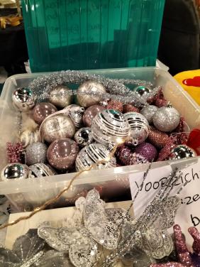 Kerst ballen roze zilver 200+ in box