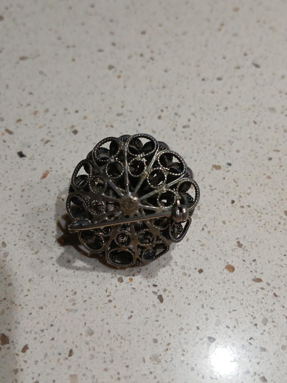 Antieke Zeeuwse knop broche van zilver
