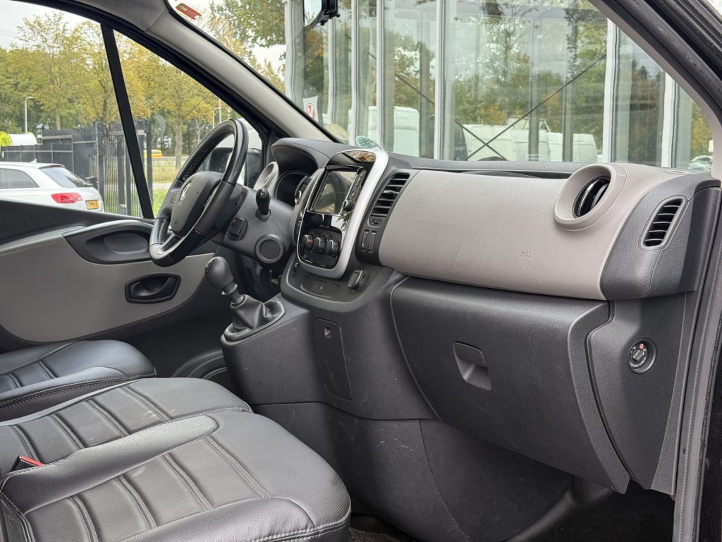 Renault Trafic passenger 1.6 dci grand expression | 9 pers. | navi | trekha