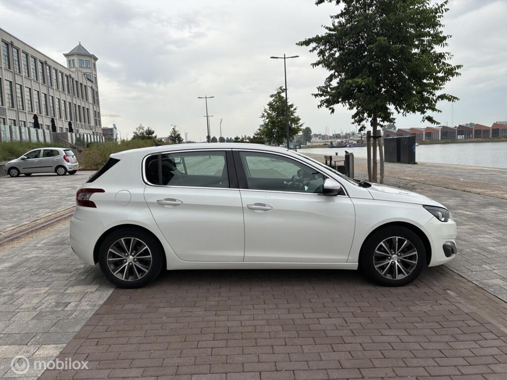 Peugeot 308 1.6 THP Allure Pano Led km115.218 Nap 5Deurs BJ2014