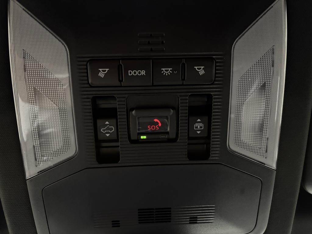 Toyota Rav4 2.5 hybrid awd bi-tone | innovation-pakket | trekhaak | panodak