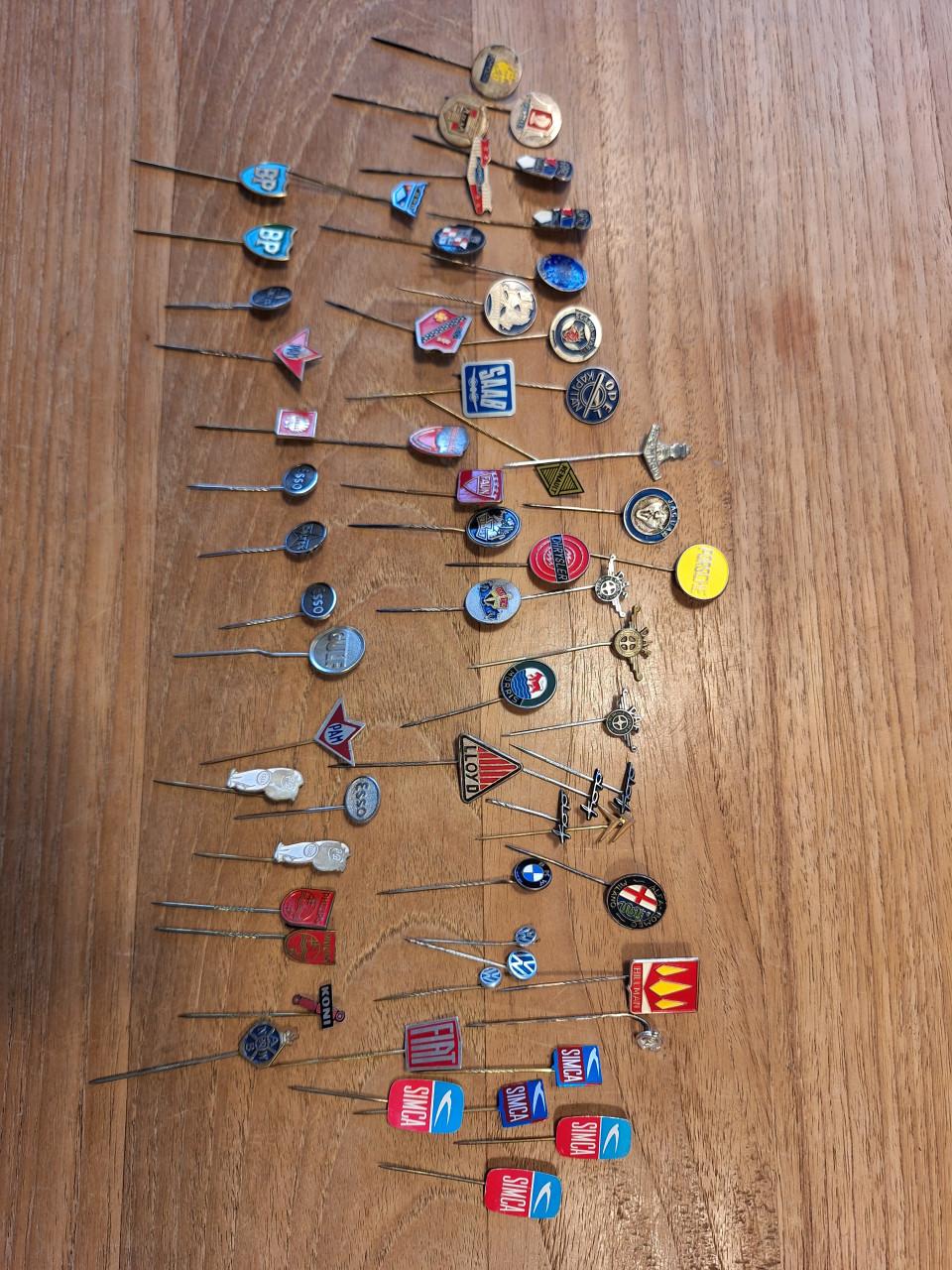 Speldjes van o.a diverse automerken