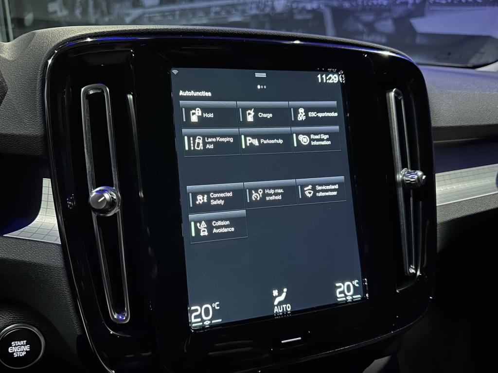 Volvo XC40 1.5 t4 recharge inscription expression *trekhaak*