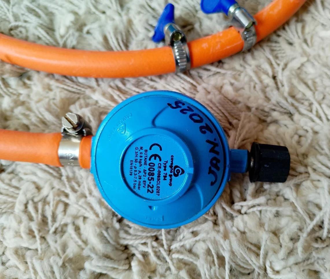 Twee camping gaz flessen