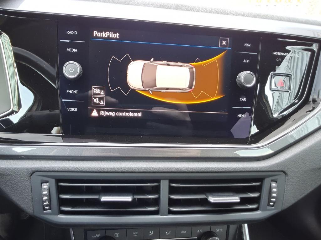Volkswagen Polo 1.0 tsi highline business r | clima | acc | navi |apple car