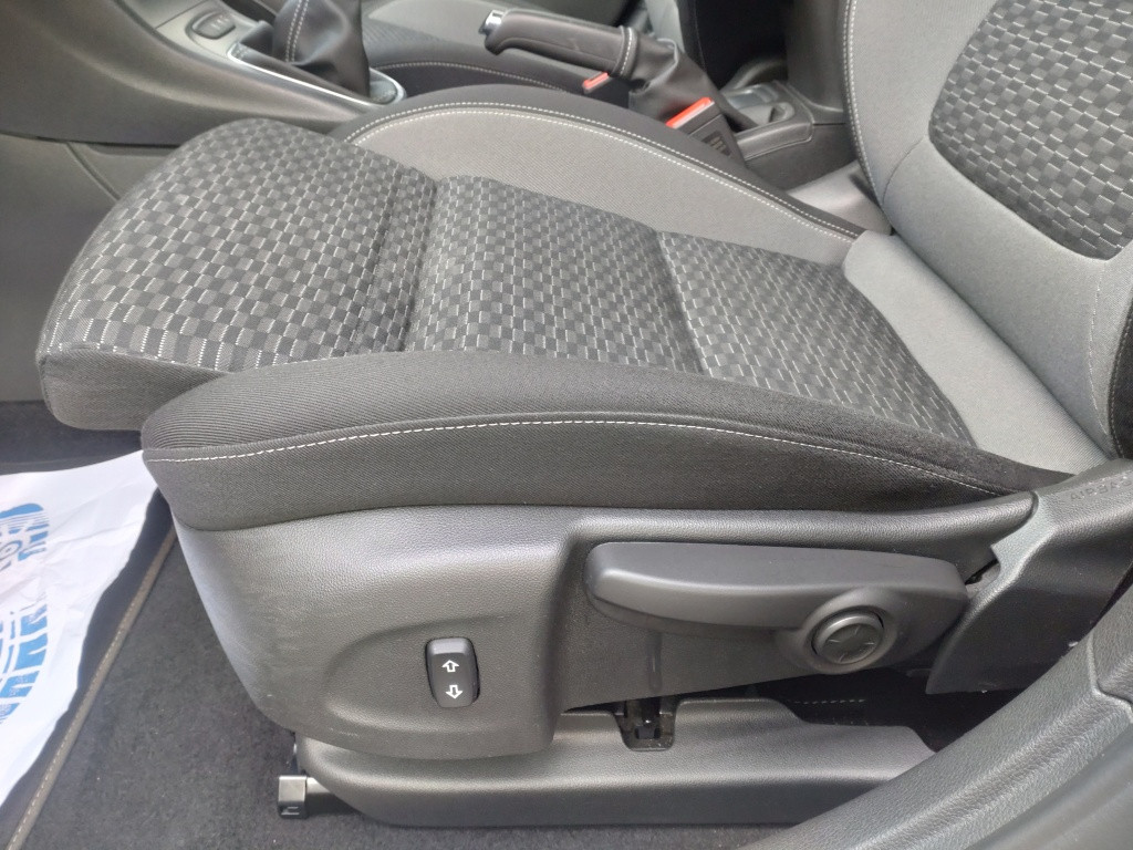 Opel Astra sports tourer 1.2 edition