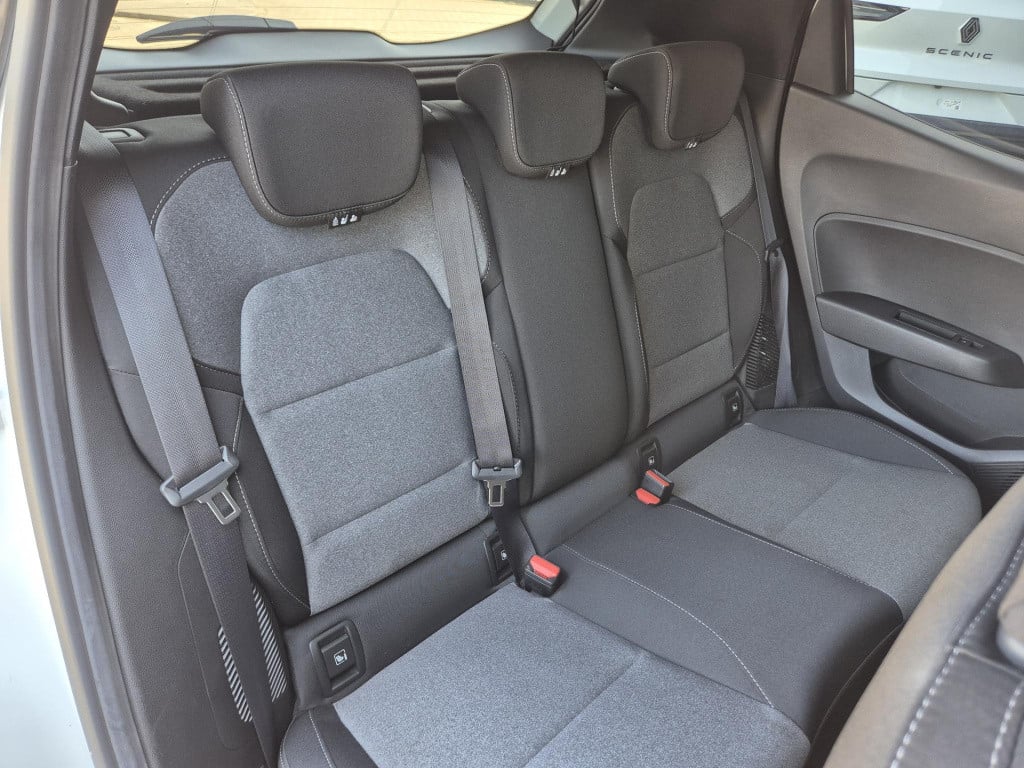Renault Clio 1.6 e-tech full hybrid 145 evolution android/apple auto, camer