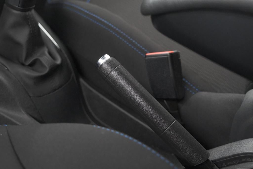 Peugeot 208 puretech 82 signature | allseason banden | navigatie | parkeers