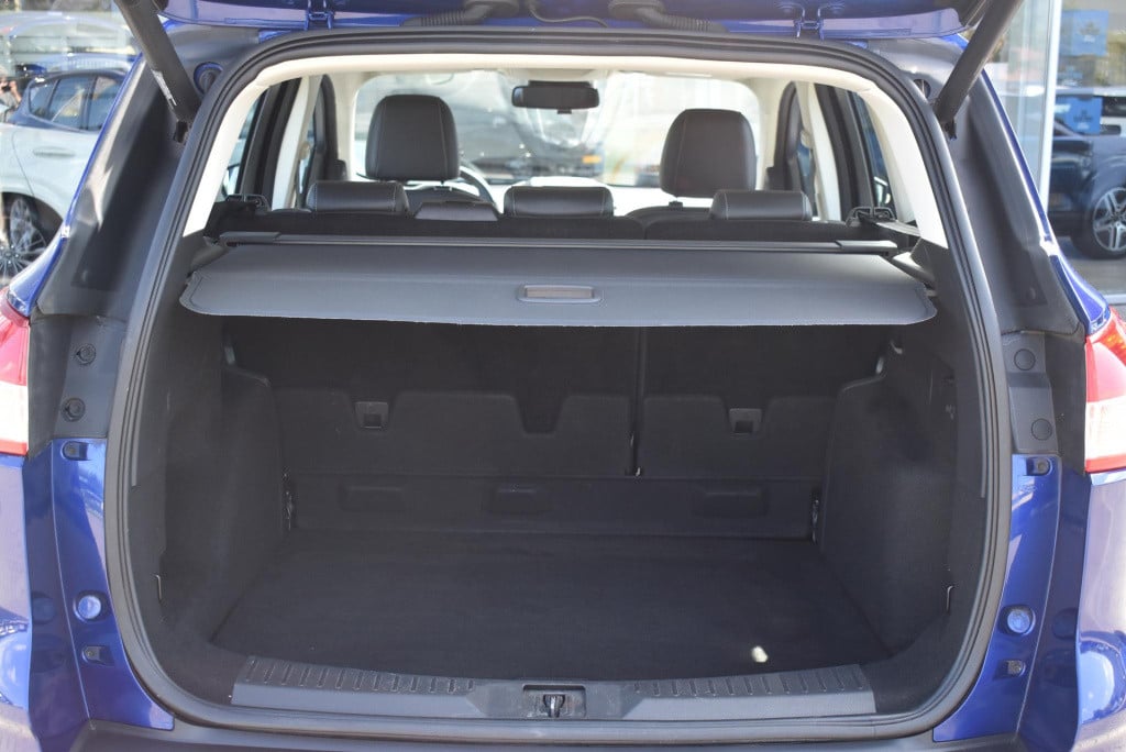 Ford Kuga 1.5 titanium | volledig dealer onderhouden | trekhaak | 1800kg tr