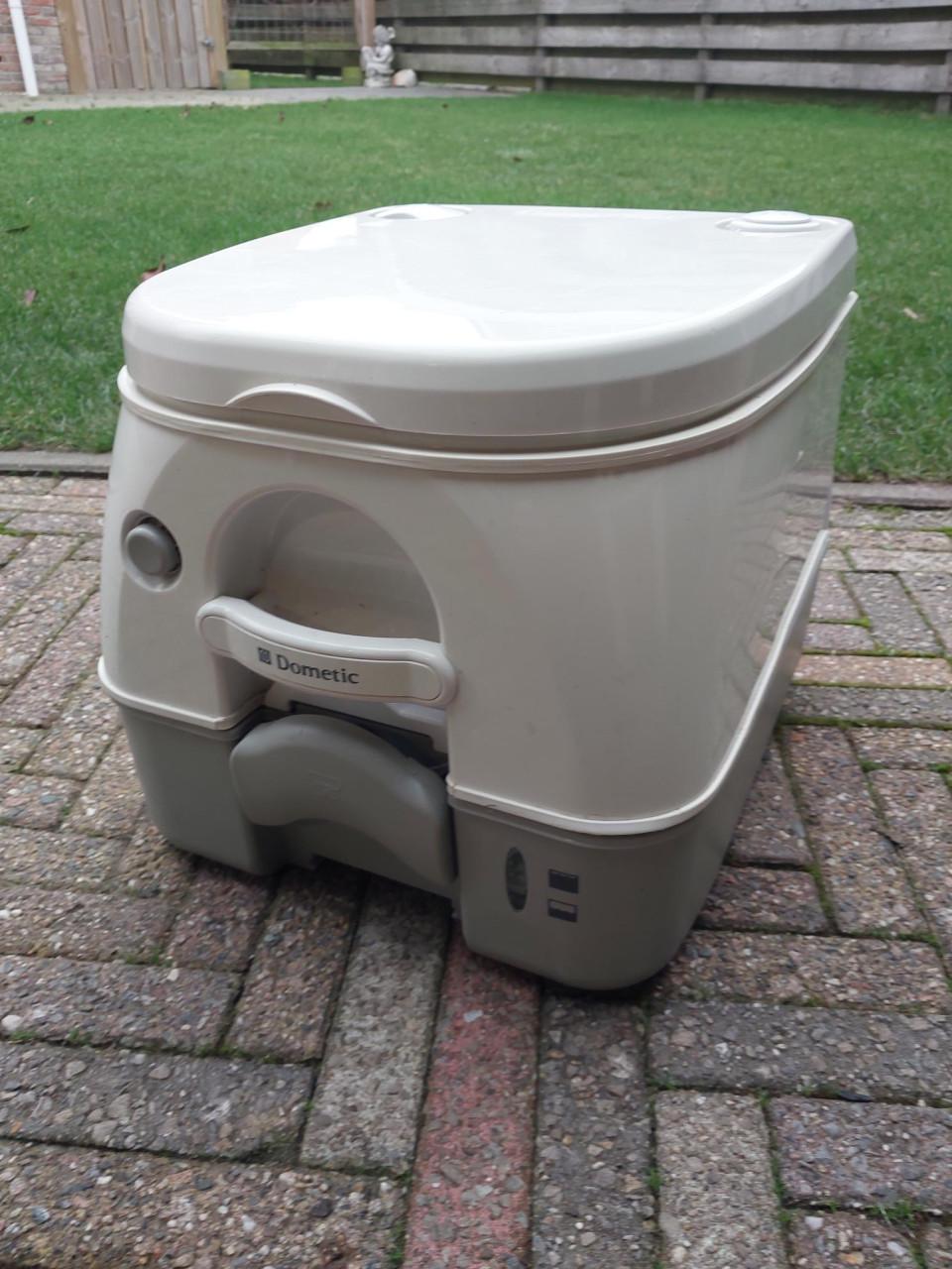 Dometic sealand toilet
