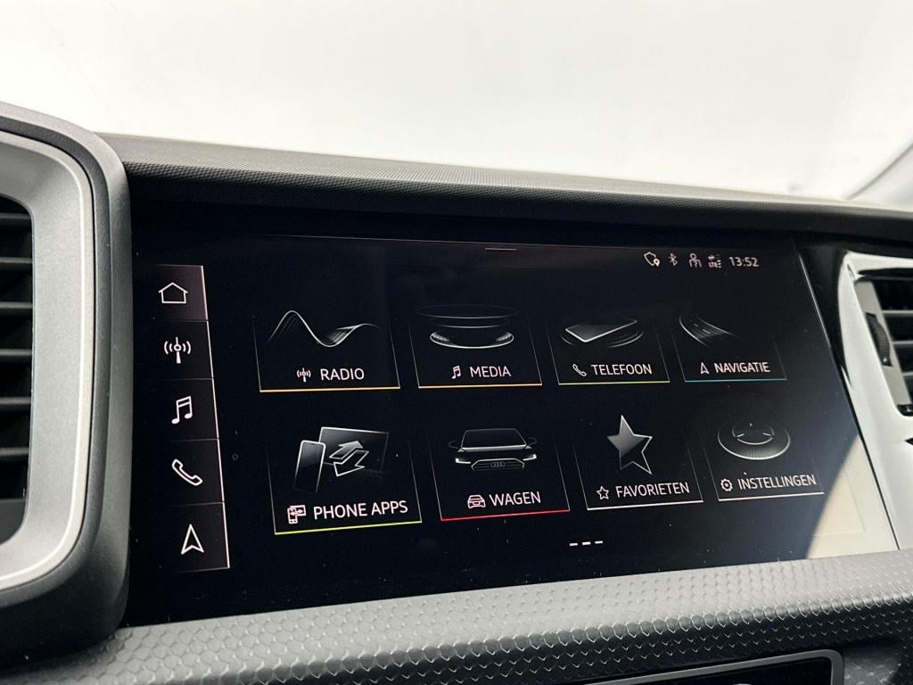 Audi A1 Sportback advanced edition 25 tfsi 70 kw / 95 pk sportback 5