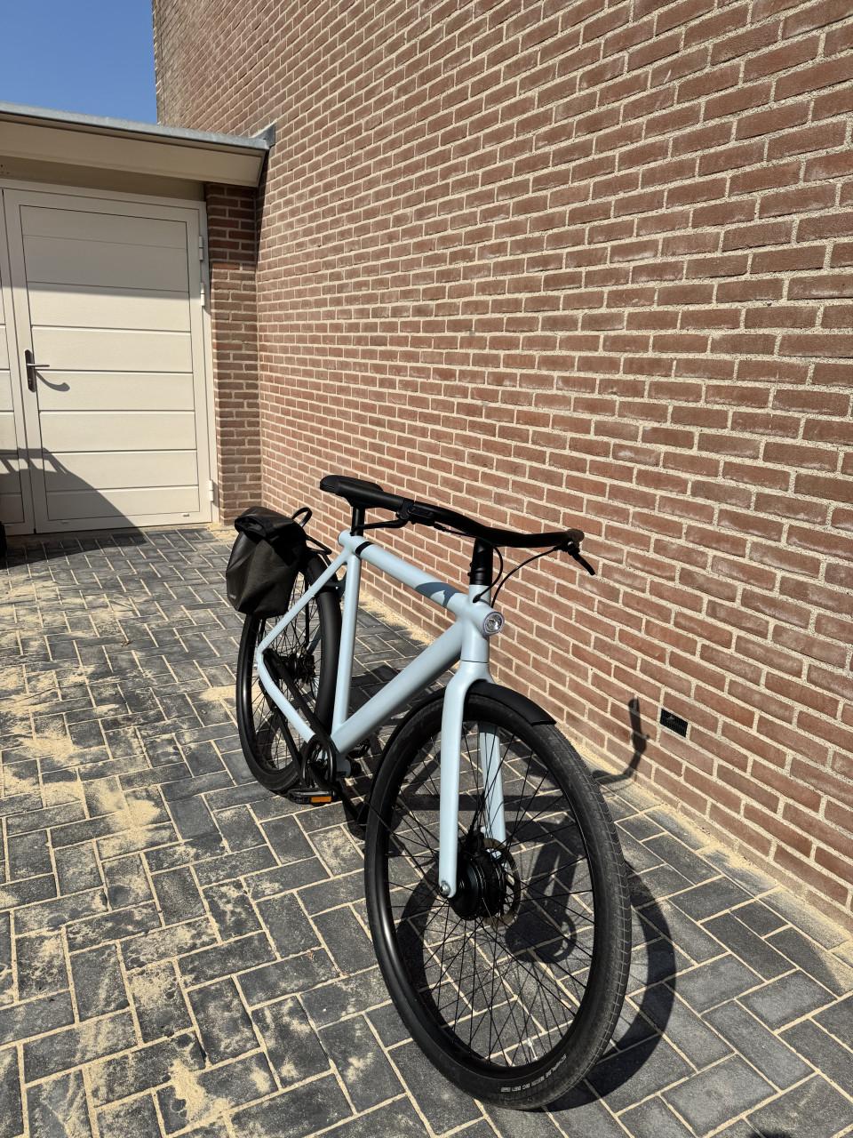 Vanmoof S3 blauw in nieuwstaat (890km gereden)