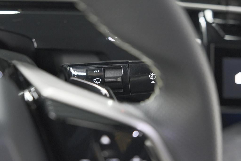 Peugeot 3008 1.2 hybrid 136 gt | camera | adaptieve cruise control | elektr