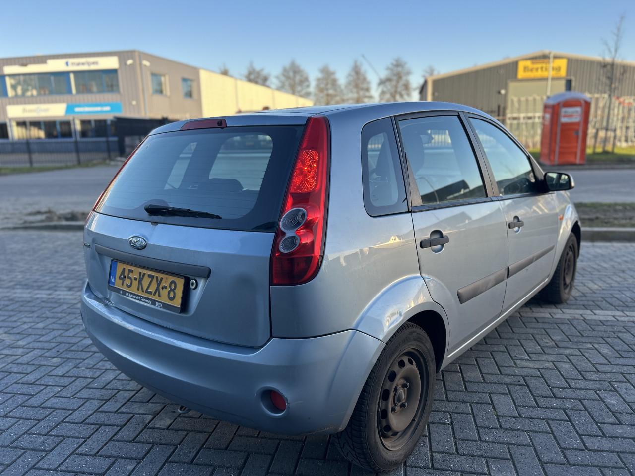 Ford Fiesta 1.4-16V Ambiente|APK|AIRCO|