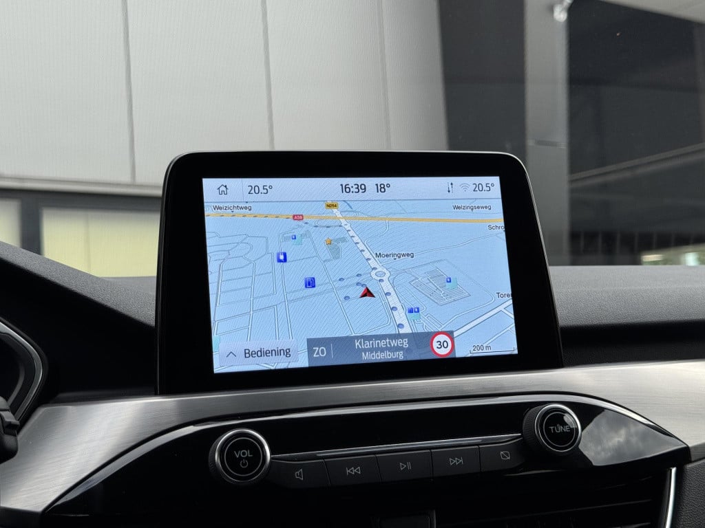 Ford Kuga 2.5 phev titanium trekhaak, nl-auto winter pack