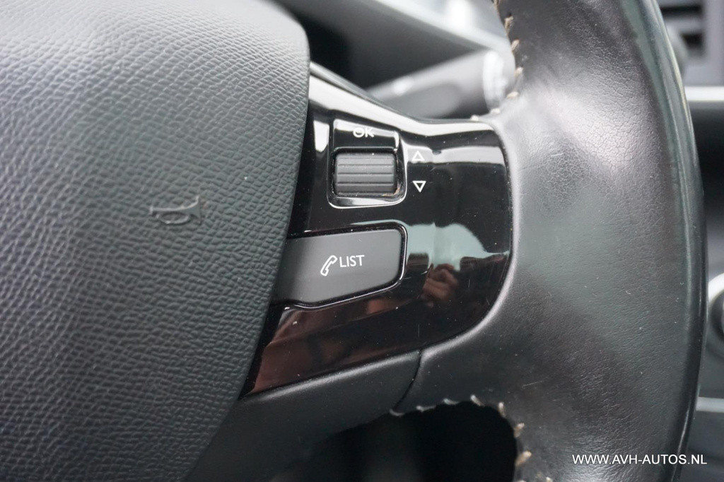 Peugeot 308 1.6 thp première