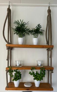 Hangplanken met geknoopt touw