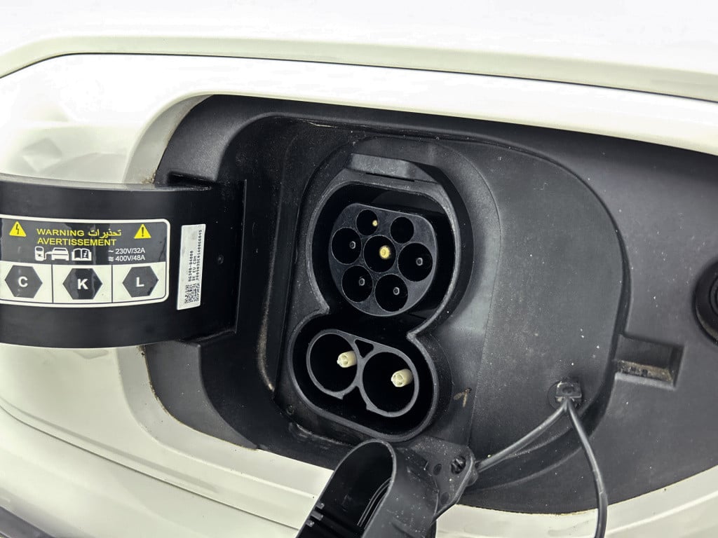 Kia E-niro executiveline 64 kwh | schuif-/kanteldak | 3-fase | jbl | stoelk