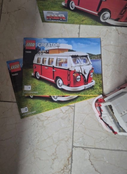 Lego Creator: Volkswagen t1 kampeerbus 10220