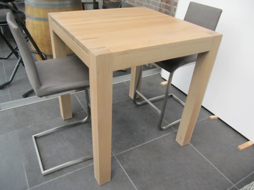 Bartafel en stoelen